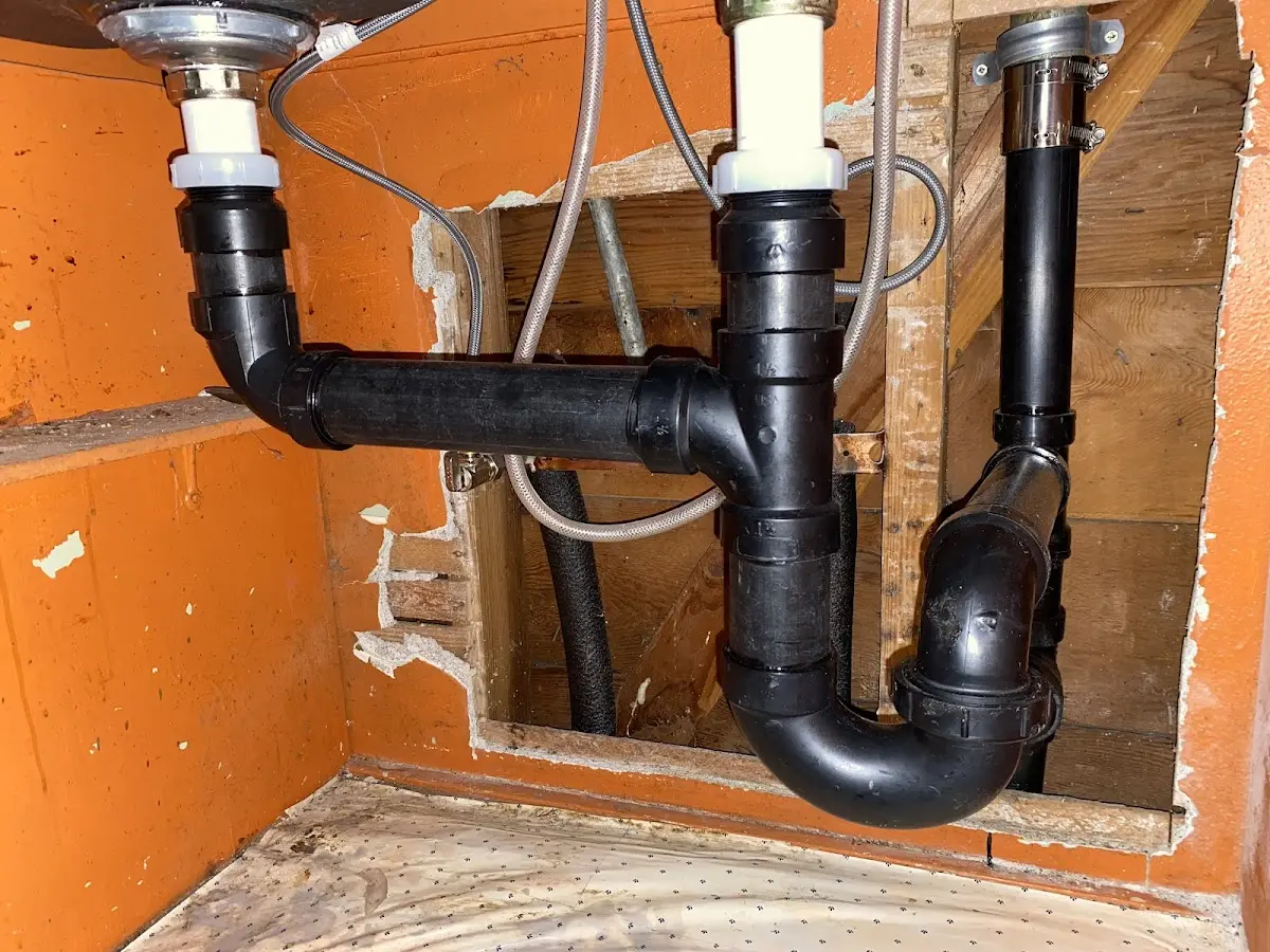 Professional Pipe Bursting equipment and tools on the job in River Oaks